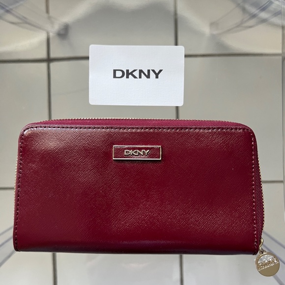 New DKNY Burgundy Saffiano Leather Bryant Park Zip Around Wallet - Picture 4 of 12